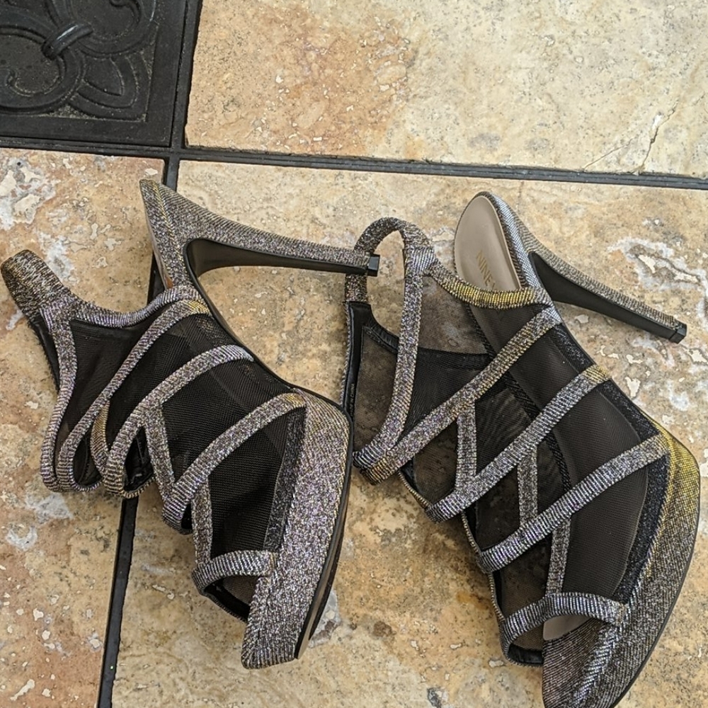 Women's shoes